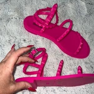 Steve Madden size 8 Jelly sandals never worn